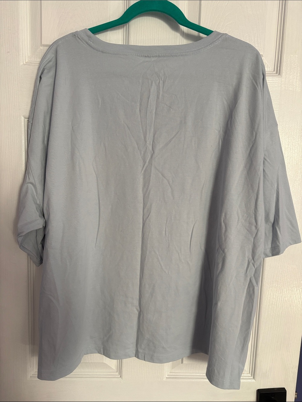 Women’s Turning Red Pixar Disney Tee - Picture 4 of 5